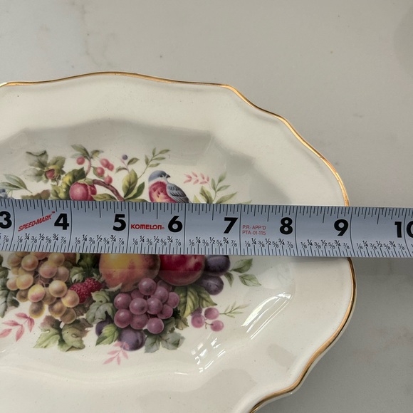 1976 avon collectible from Wedgewood . Perfect for kitchen, bath or bedside - Picture 2 of 5